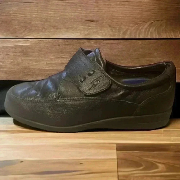 Dr Scholl's NEW Women’s Sz. 7.5 Brown Leather Advanced Comfort Slip On Shoes - Picture 3 of 7